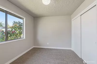 411 SE Brierwood Court, Castle Rock, WA 98611 - Photo 17