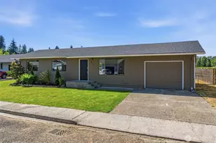 411 SE Brierwood Ct, Castle Rock, WA 98611 - Photo 3