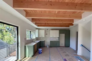 4709 SW Hinds St, Seattle, WA 98116 - Photo 7