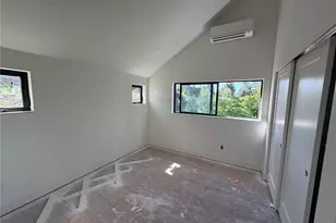 4709 SW Hinds St, Seattle, WA 98116 - Photo 9