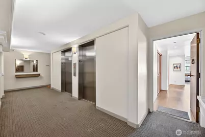 1120 Spring Street #1201, Seattle, WA 98104 - Photo 27