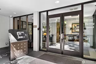 1120 Spring St, Seattle, WA 98104 - Photo 35