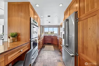 1120 Spring Street #1201, Seattle, WA 98104 - Photo 5