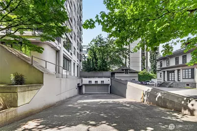 1120 Spring Street #1201, Seattle, WA 98104 - Photo 39