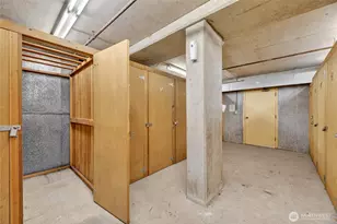 1120 Spring St, Seattle, WA 98104 - Photo 37