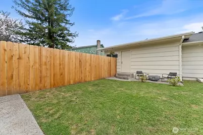 114 Cherry Street NW, Castle Rock, WA 98611 - Photo 31