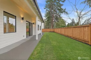 23706 84th Ave W, Edmonds, WA 98026 - Photo 37