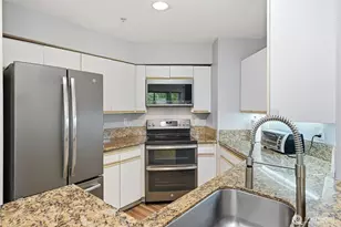 11130 SE 208th St, Kent, WA 98031 - Photo 7