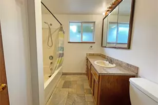 1706 NE 82nd St, Seattle, WA 98115 - Photo 11
