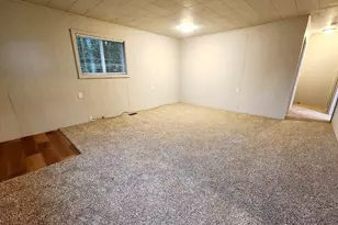 906 W Anderson St, Elma, WA 98541 - Photo 5