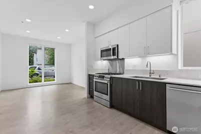 8561 Mary Avenue NW, Seattle, WA 98117 - Photo 9