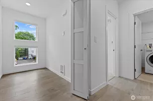 8561 Mary Ave NW, Seattle, WA 98117 - Photo 17