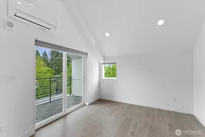 8561 Mary Avenue NW, Seattle, WA 98117 - Photo 27