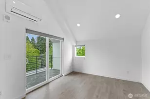 8561 Mary Ave NW, Seattle, WA 98117 - Photo 27