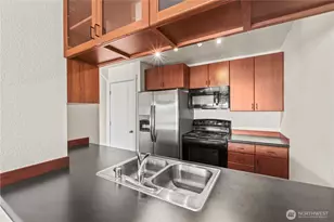 5829 NE 75th St, Seattle, WA 98115 - Photo 7