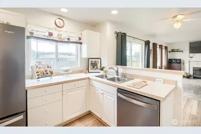 21908 40th Avenue E, Spanaway, WA 98387 - Photo 9