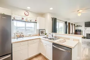 21908 40th Ave E, Spanaway, WA 98387 - Photo 9