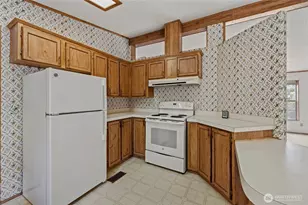 18206 W Big Lake Blvd, Mount Vernon, WA 98274 - Photo 5