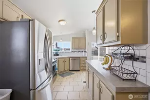 2240 W Broadway Ave, Moses Lake, WA 98837 - Photo 13