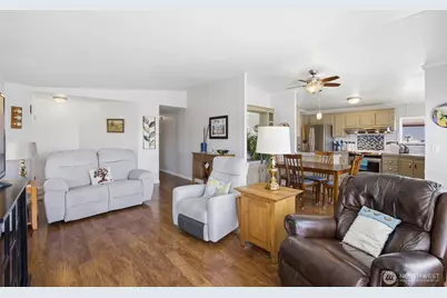 2240 W Broadway Avenue #209, Moses Lake, WA 98837 - Photo 7