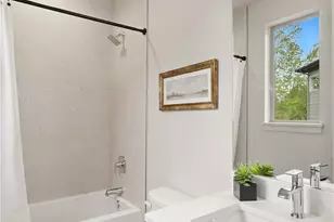 12231 NE 106th St, Kirkland, WA 98033 - Photo 17