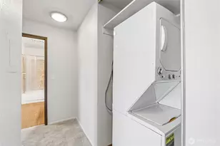 2031 NW 59th St, Seattle, WA 98107 - Photo 13