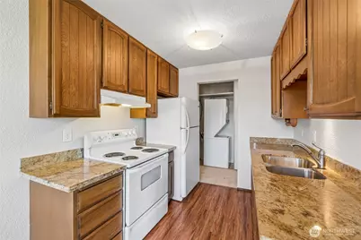 2031 NW 59th Street #301, Seattle, WA 98107 - Photo 11