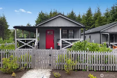 401 E Compass Street, Pacific Beach, WA 98571 - Photo 1