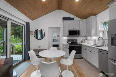 401 E Compass Street, Pacific Beach, WA 98571 - Photo 9
