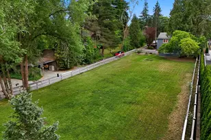 7658 NE 12th St, Medina, WA 98039 - Photo 27