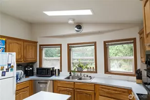 301 W Alder Dr, Sedro Woolley, WA 98284 - Photo 5