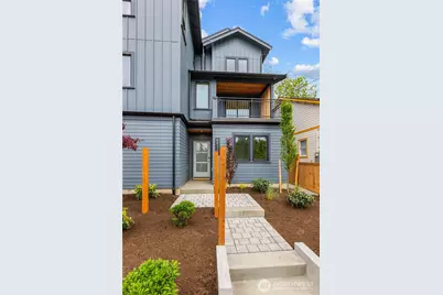 6832 47th Avenue NE #B, Seattle, WA 98115 - Photo 1