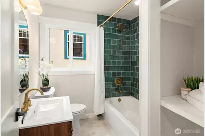 11026 Evanston Avenue N, Seattle, WA 98133 - Photo 13