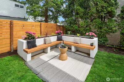 11026 Evanston Avenue N, Seattle, WA 98133 - Photo 17
