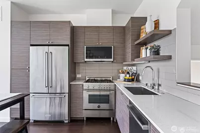 230 26th Avenue E, Seattle, WA 98112 - Photo 3