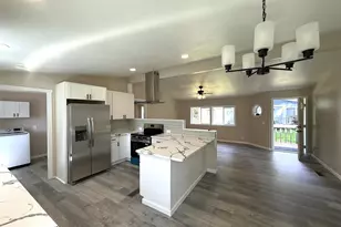 8013 194th St E, Spanaway, WA 98387 - Photo 5