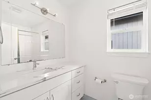 2428 NE 13th St, Renton, WA 98056 - Photo 19