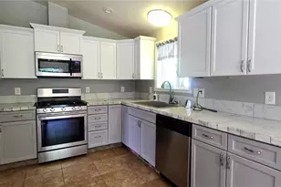 2412 N Pearl St, Centralia, WA 98531 - Photo 13