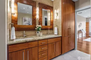 10045 NE 1st St, Bellevue, WA 98004 - Photo 27