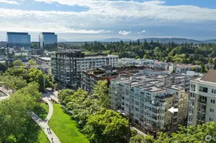 10045 NE 1st St, Bellevue, WA 98004 - Photo 37