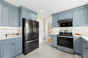 12217 NE 97th St, Kirkland, WA 98033 - Photo 7