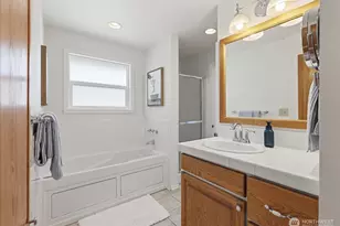 3514 SW Manning St, Seattle, WA 98126 - Photo 9