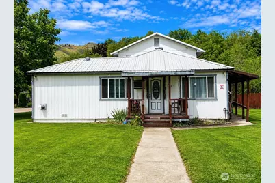 402 Juniper Street, Oroville, WA 98844 - Photo 1