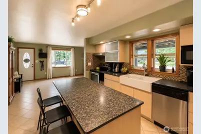 402 Juniper Street, Oroville, WA 98844 - Photo 9