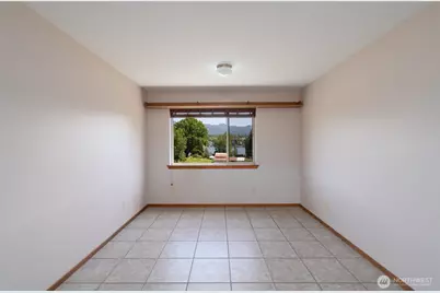 17441 Lake Terrace Place, Mount Vernon, WA 98274 - Photo 25