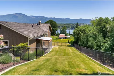 17441 Lake Terrace Place, Mount Vernon, WA 98274 - Photo 9