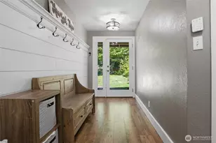 10706 Crescent Valley Dr NW, Gig Harbor, WA 98332 - Photo 5