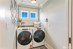 2222 Warren Ave N, Seattle, WA 98109 - Photo 23