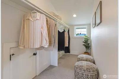 2222 Warren Avenue N, Seattle, WA 98109 - Photo 27