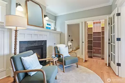 2222 Warren Avenue N, Seattle, WA 98109 - Photo 13